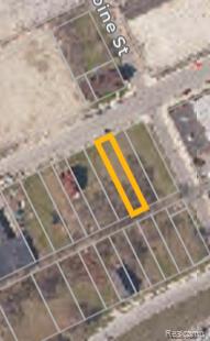 571 E Edsel Ford Freeway Property Photo 6