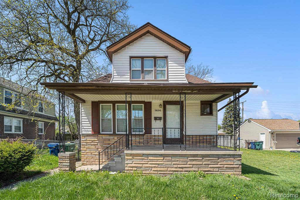 1654 Chandler Avenue Property Photo 2