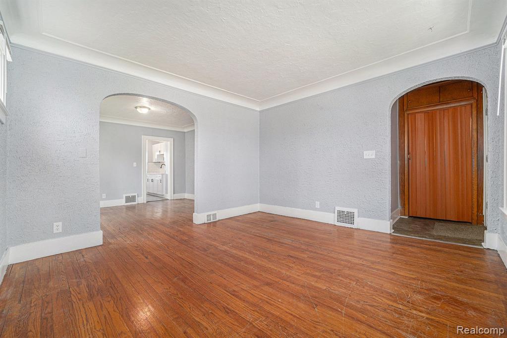 1654 Chandler Avenue Property Photo 6