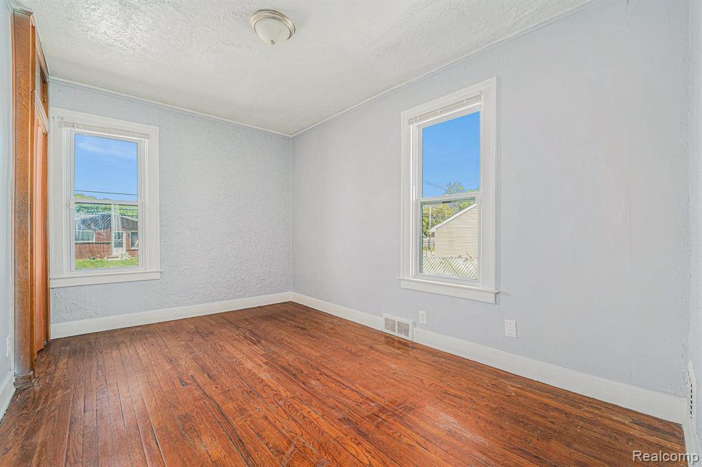 1654 Chandler Avenue Property Photo 12