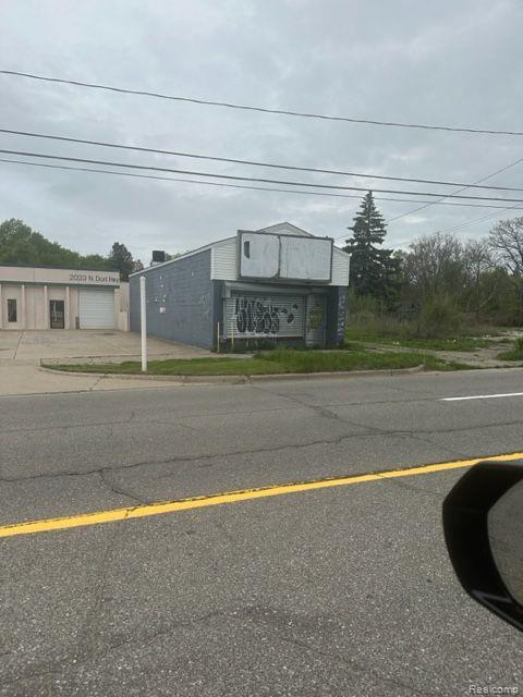2041 N Dort Property Photo