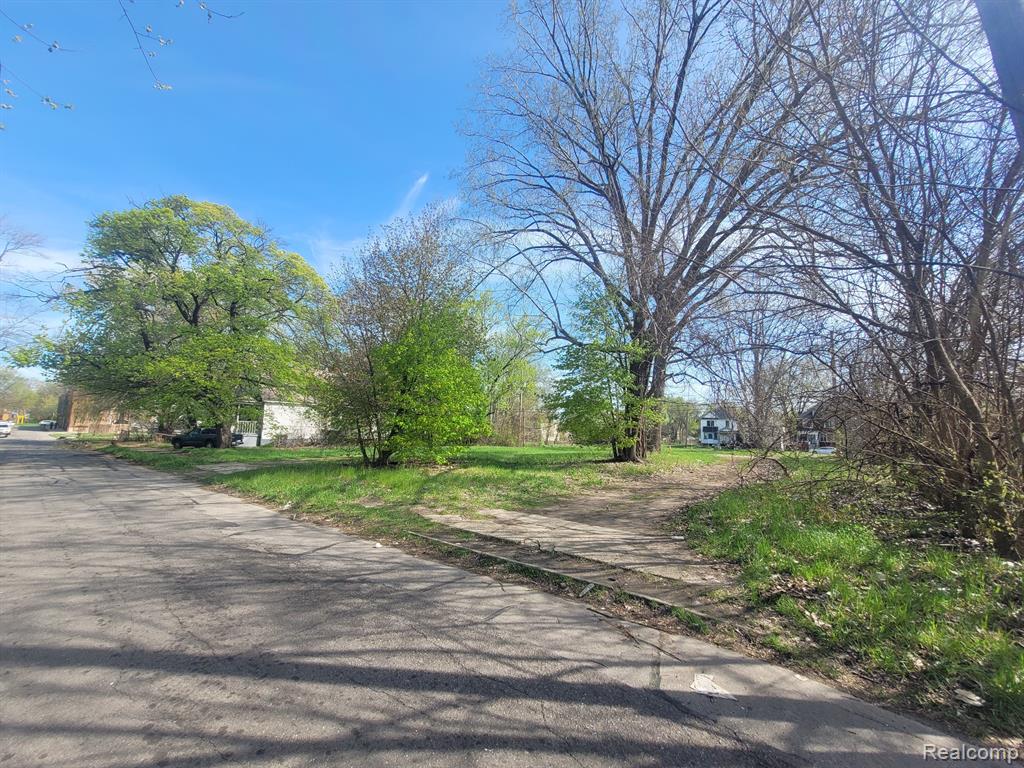 3432 Beals Street Property Photo 6