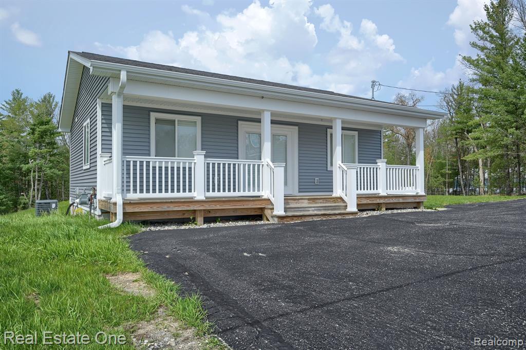 3008 Rifle River Trail Property Photo 4