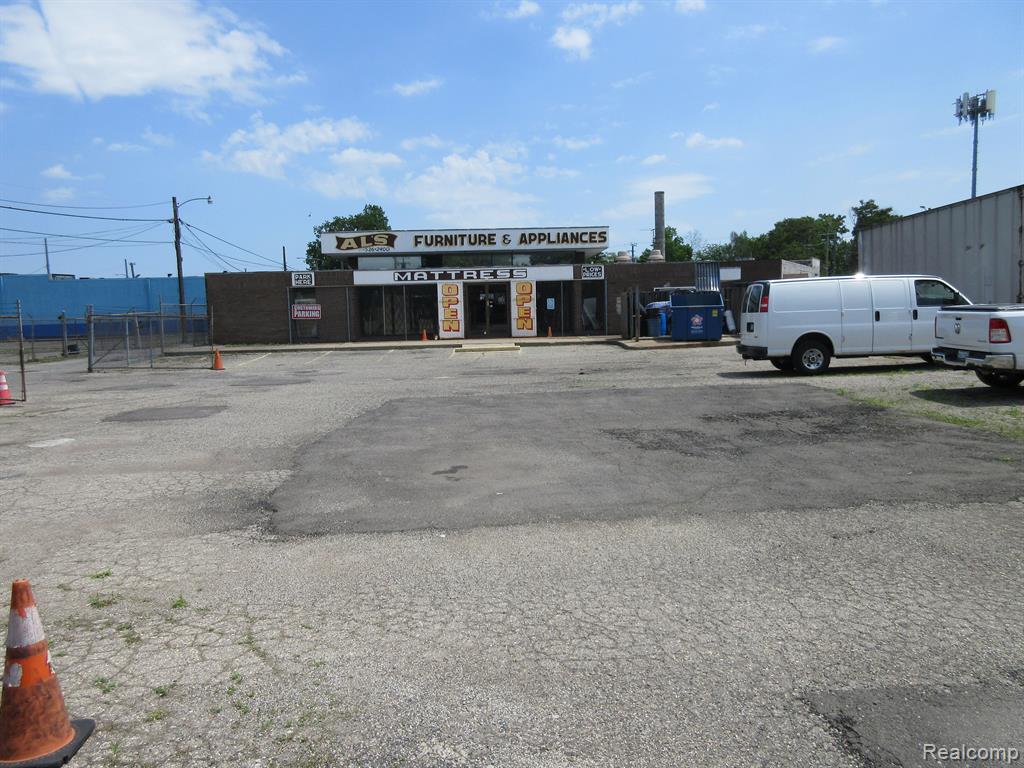 11511 Kelly Road Property Photo 3