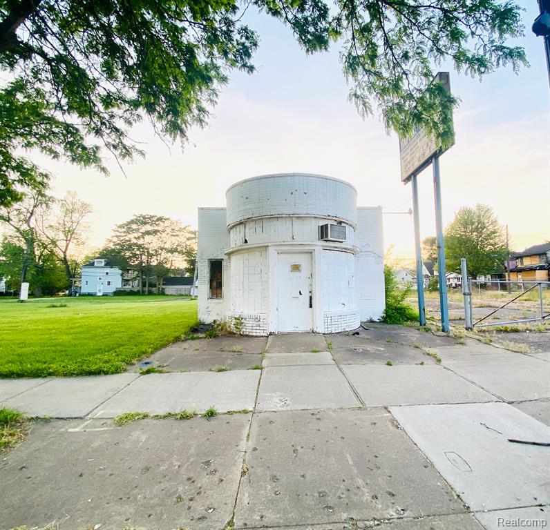 4158 W JEFFERSON Avenue