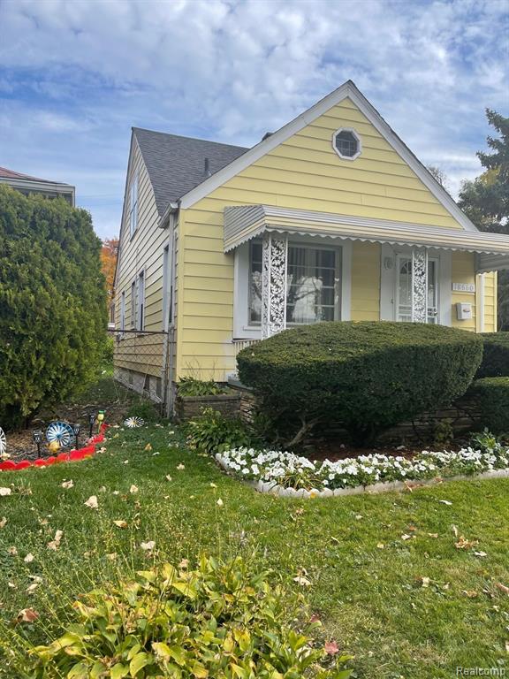 18660 Charest Street Property Photo 23
