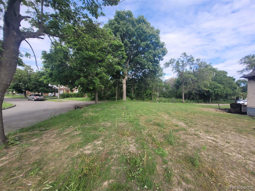 5585 Ridgewood Street Property Photo 1