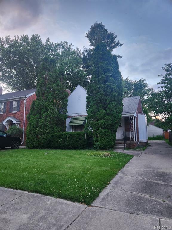 2048 Hunt Club Drive Property Photo 1