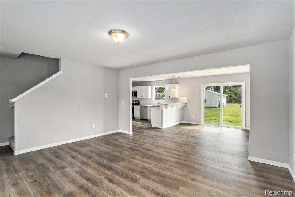 8390 Majestic Boulevard Property Photo 3