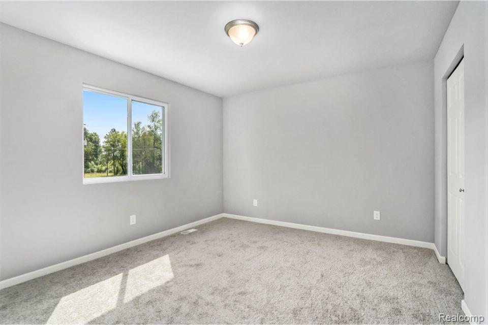 8390 Majestic Boulevard Property Photo 20