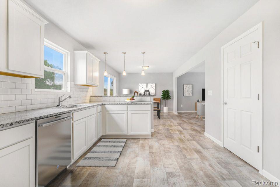 8390 Majestic Boulevard Property Photo 32