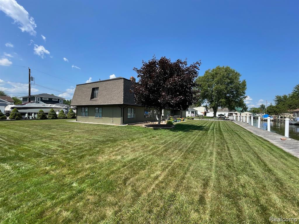 46070 Edgewater Drive Property Photo 8