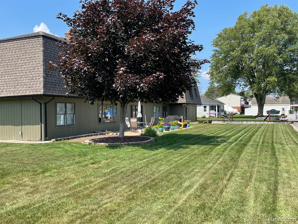 46070 Edgewater Drive Property Photo 12