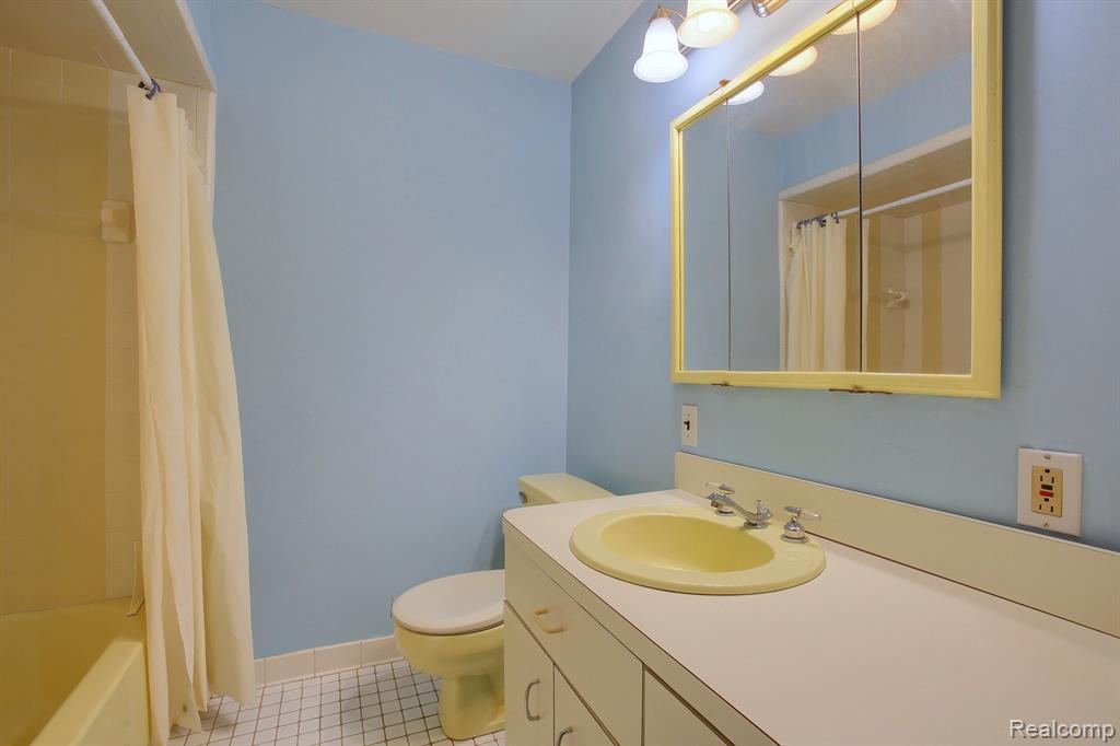 46070 Edgewater Drive Property Photo 32