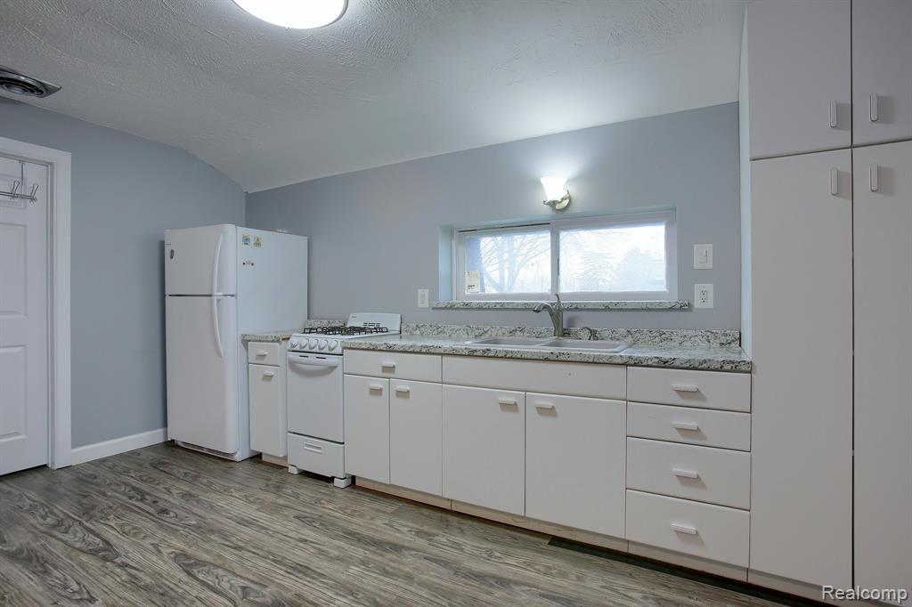 46070 Edgewater Drive Property Photo 39