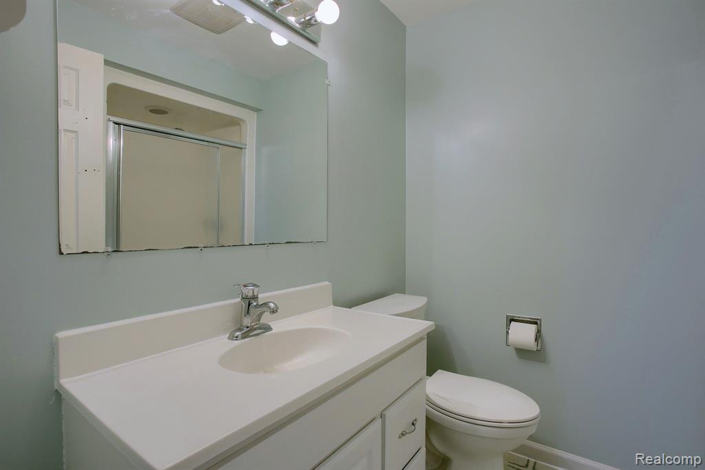 46070 Edgewater Drive Property Photo 40