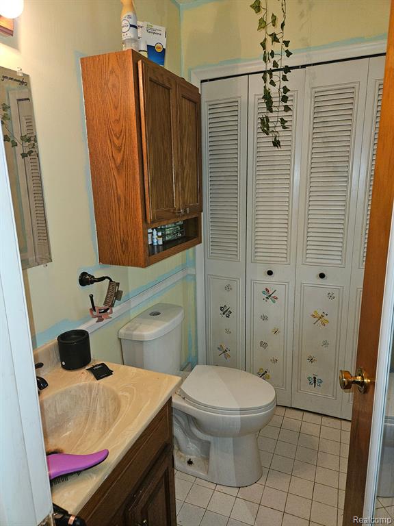 6172 W Court Street Property Photo 10
