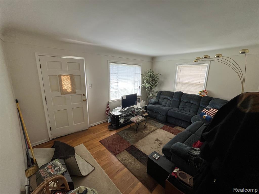 1826 Greenbrook Lane Property Photo 6