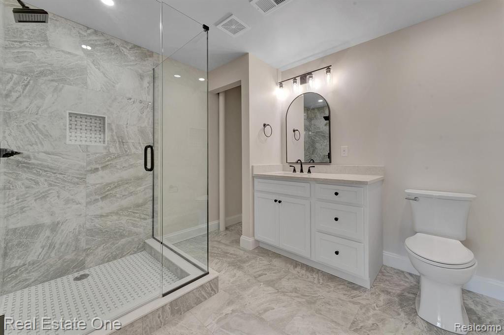 52430 Silent Ridge Drive Property Photo 27