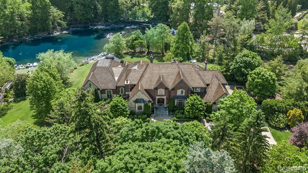 1055 Orchard Ridge Road Property Photo 3