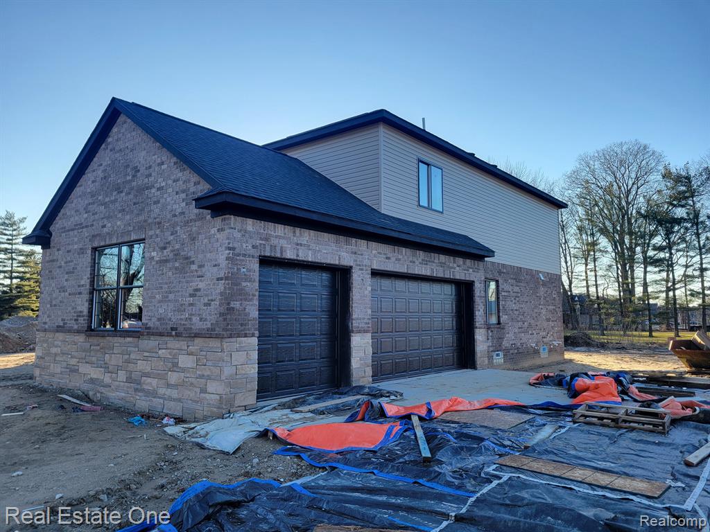 5577 Holm Property Photo 3