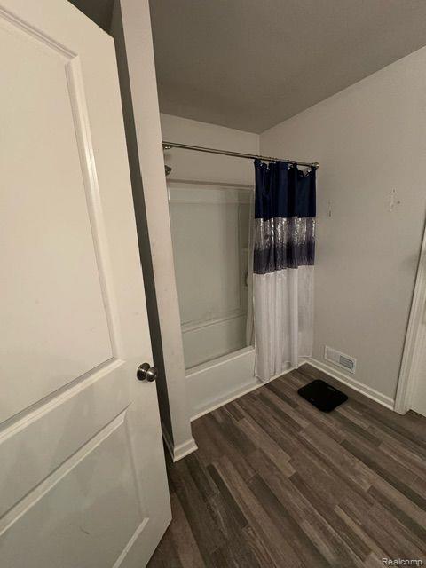 16913 Aberdeen Drive Property Photo 6