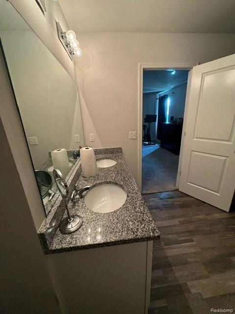 16913 Aberdeen Drive Property Photo 8
