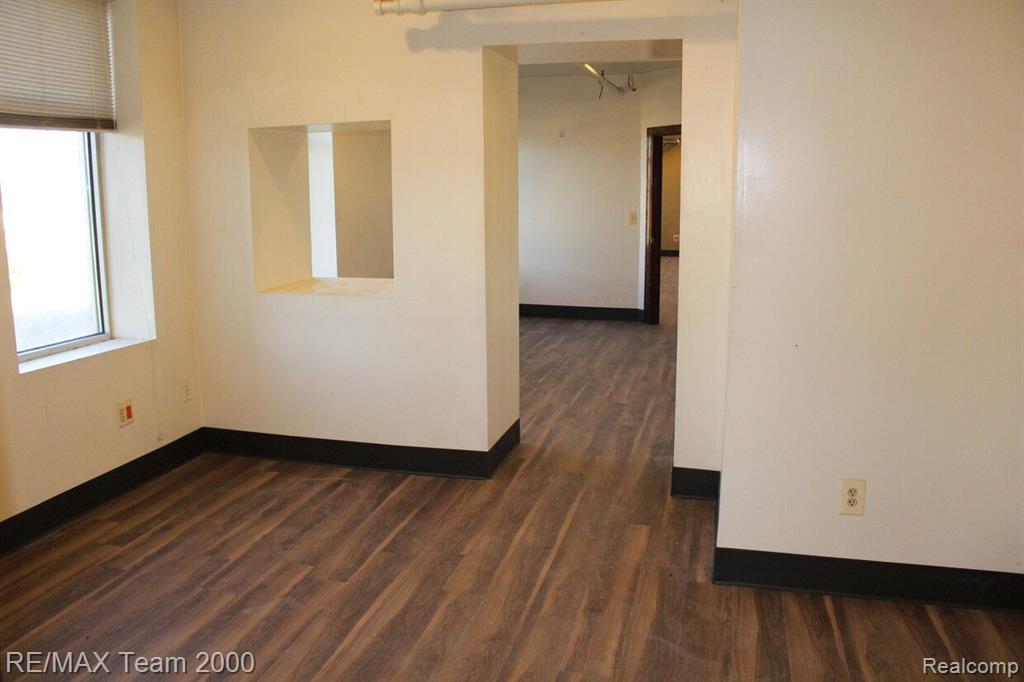 10501 Haggerty Street Property Photo 8