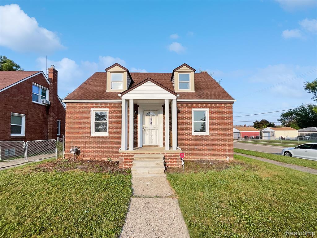 18717 WINTHROP Street Property Photo 1