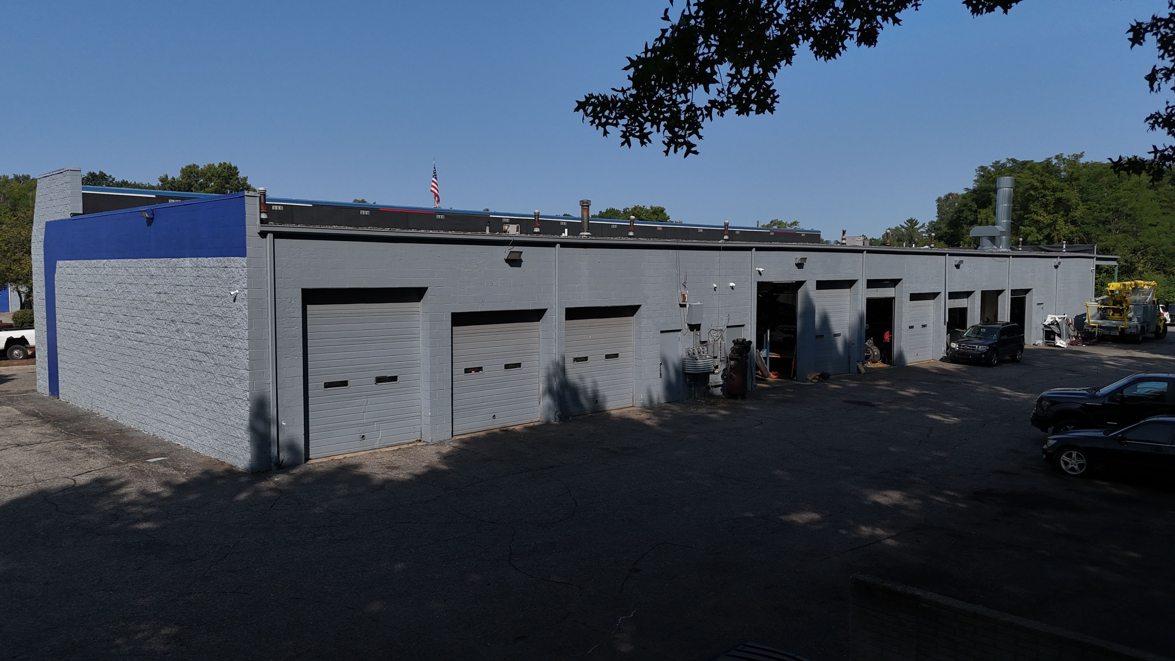 1136 N Wayne Road Property Photo 3