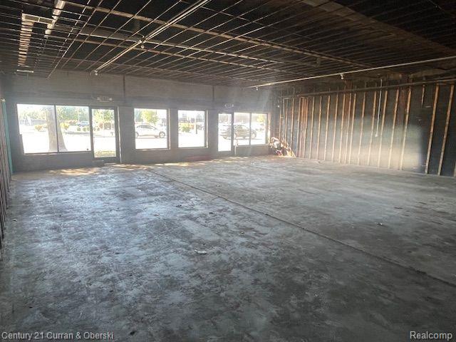 29920 Ford Road Property Photo 12