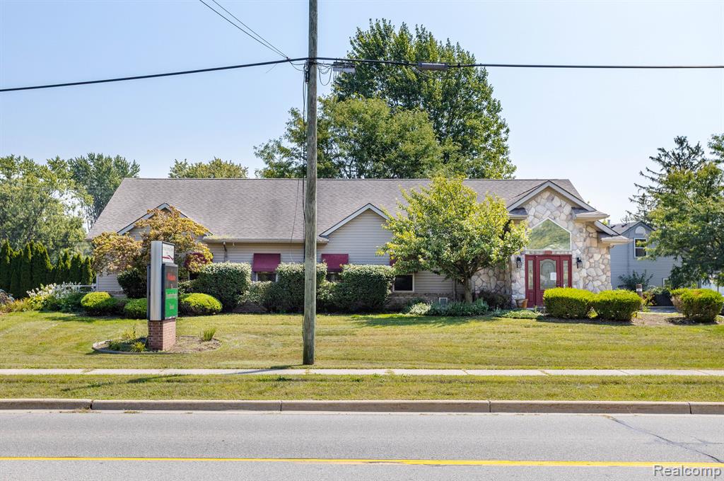 37235 GODDARD Road Property Photo 1
