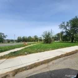 26165 W Outer Drive Property Photo 3