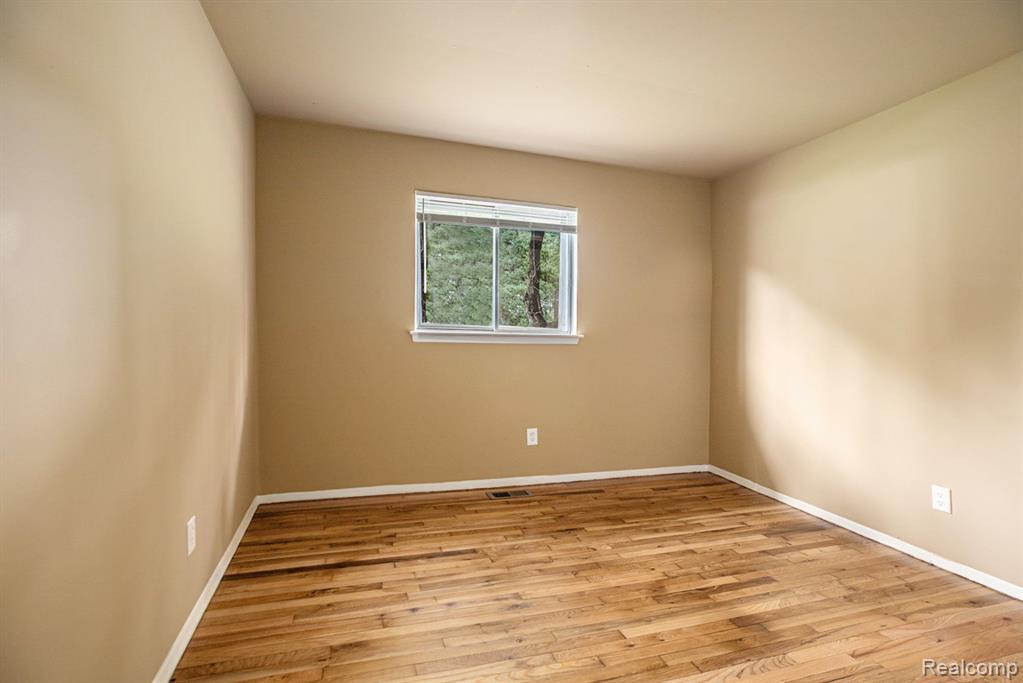 15846 Hampden Street Property Photo 11
