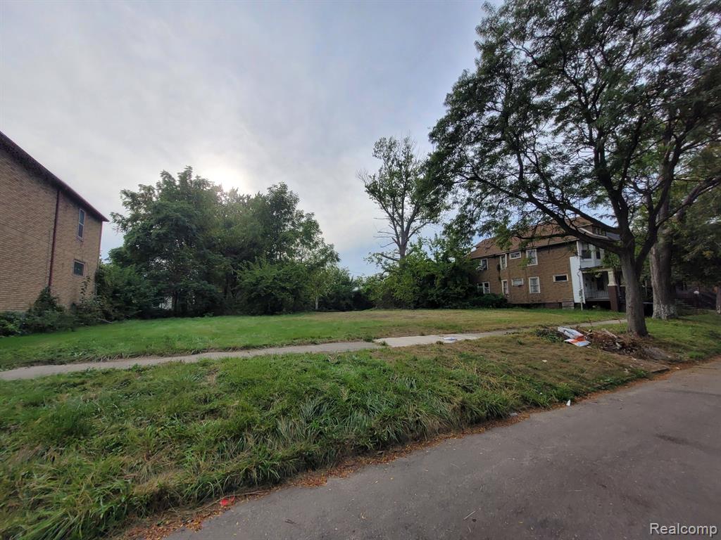 2537 CANTON Street Property Photo 1