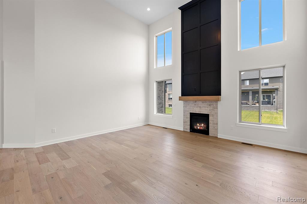 53650 Romeo Plank Road Property Photo 6