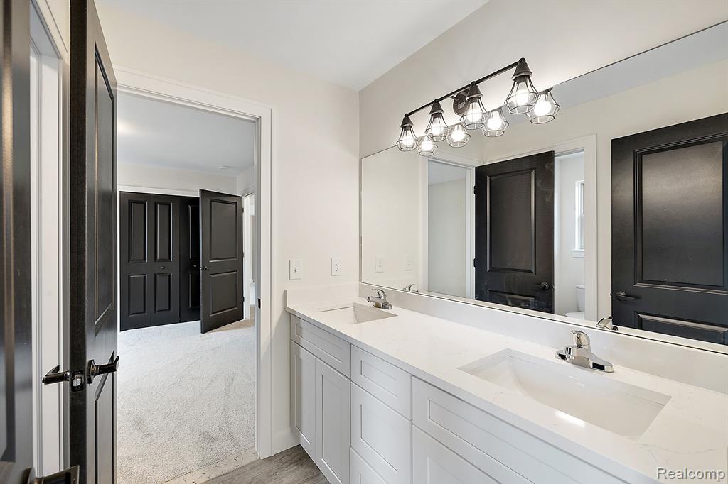 53650 Romeo Plank Road Property Photo 15