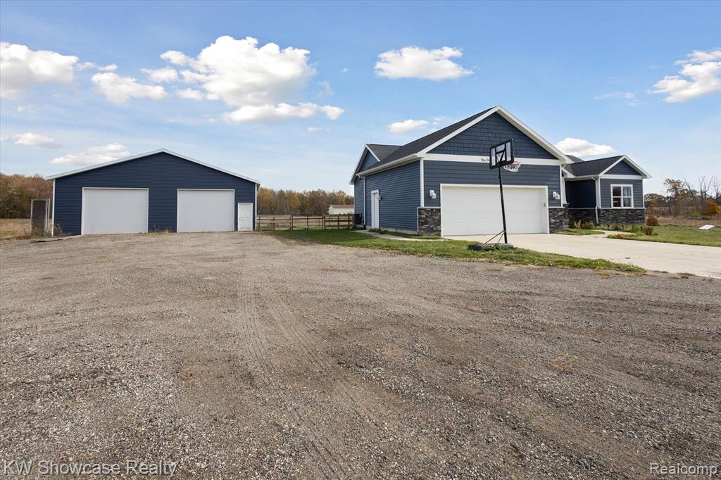 11471 S Bauer Road Property Photo 4