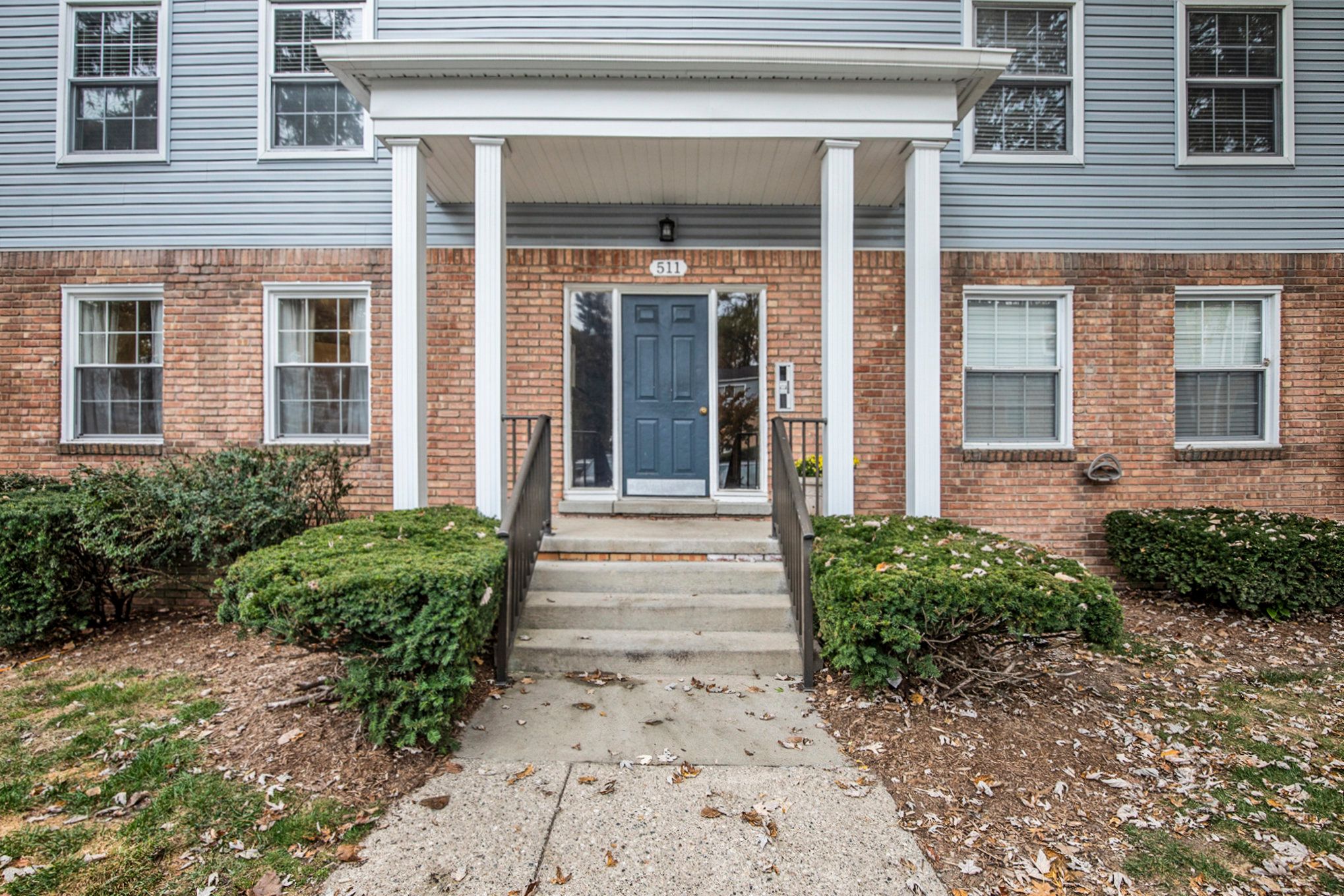 511 E University Drive Property Photo 1