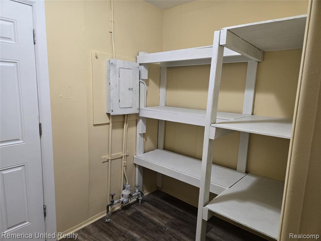 24677 Puritan Property Photo 7