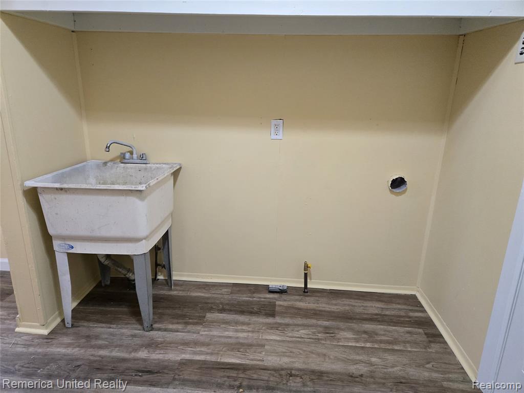 24677 Puritan Property Photo 9