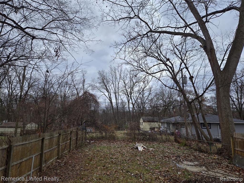 24677 Puritan Property Photo 10