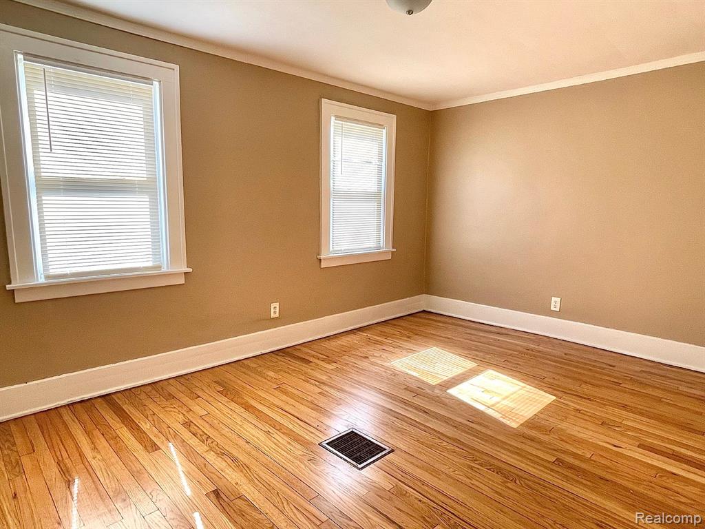 631 Spencer Street Property Photo 10