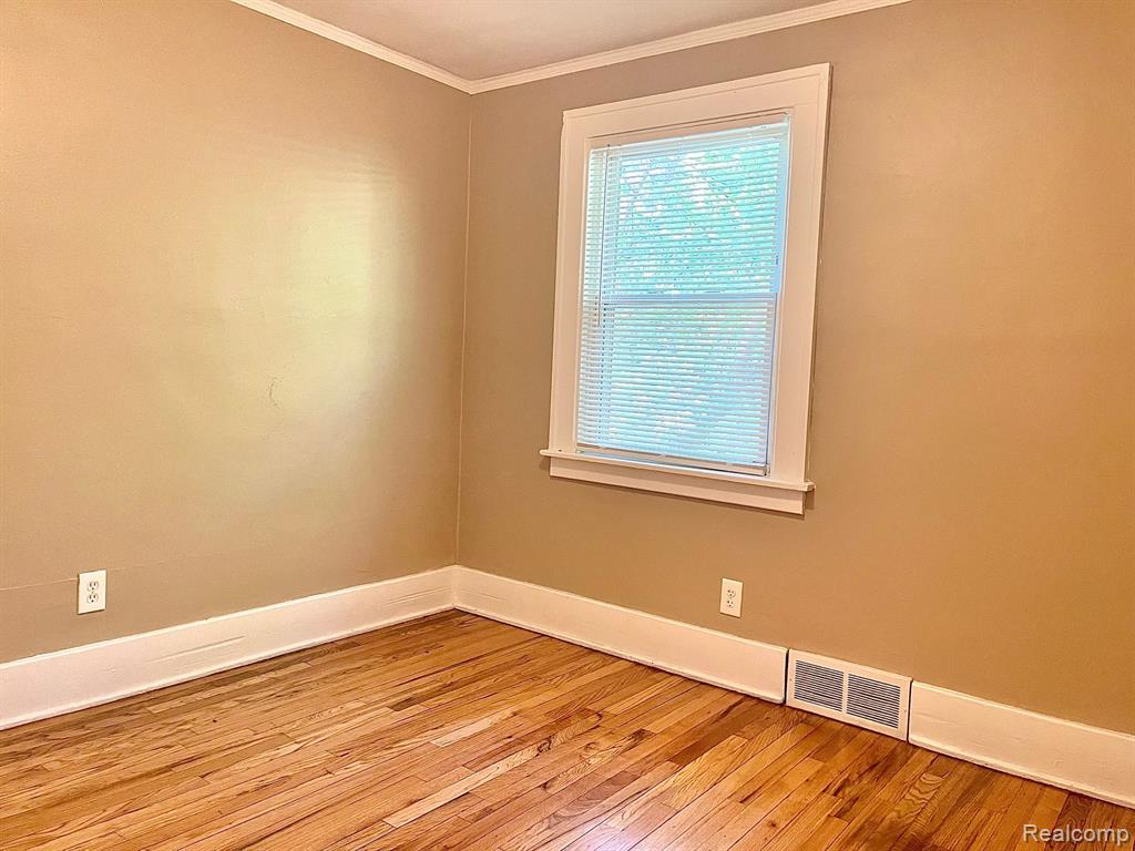 631 Spencer Street Property Photo 12