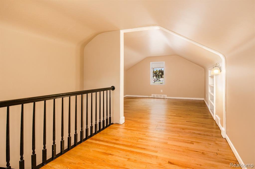 22585 Marine Avenue Property Photo 12