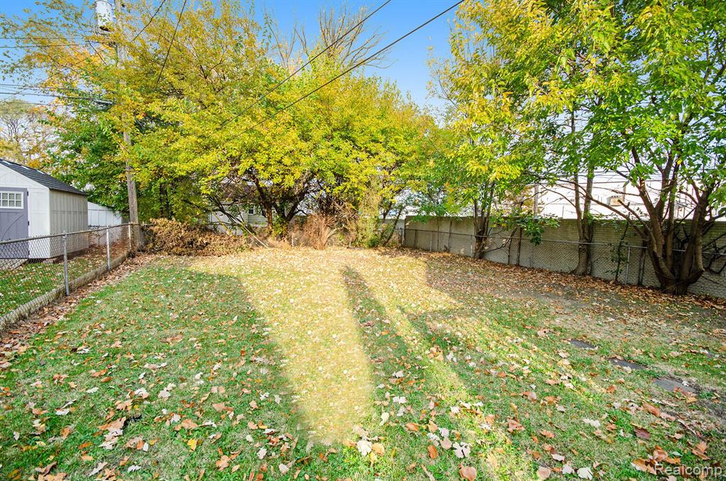 22585 Marine Avenue Property Photo 17