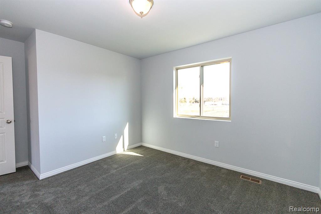 53183 Woodland Meadow New Home Property Photo 15