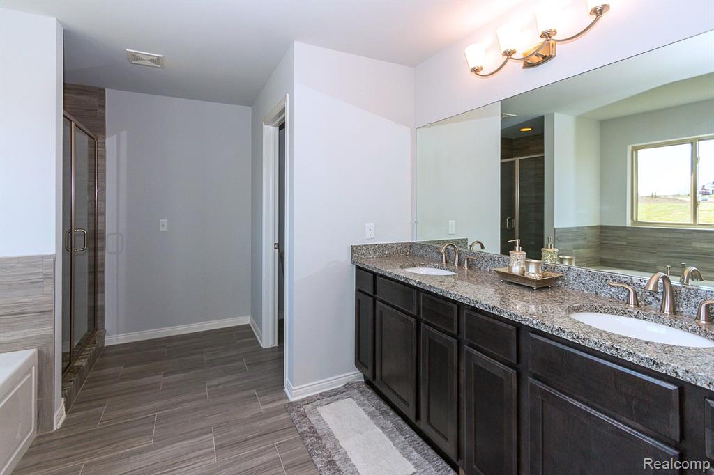 53183 Woodland Meadow New Home Property Photo 16