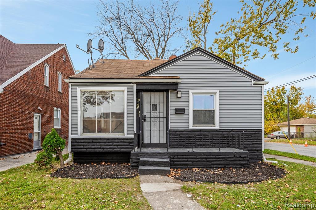 2400 S Annabelle Street Property Photo 2