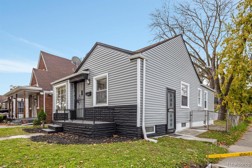 2400 S Annabelle Street Property Photo 4